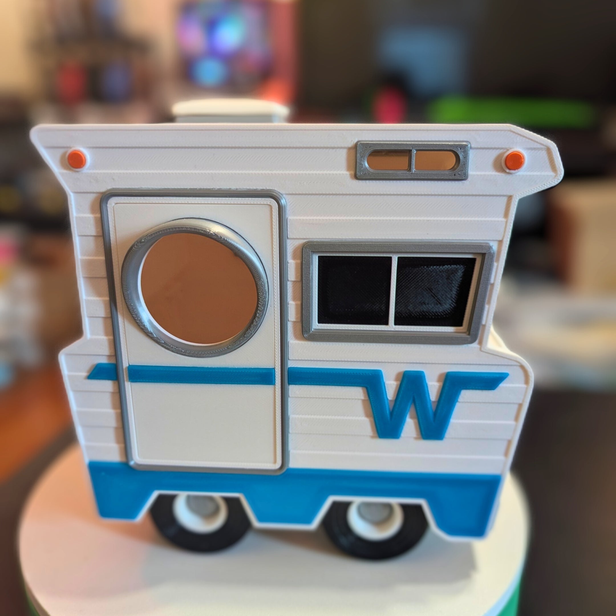 Roam Sweet Home: The Winnebago RV Birdhouse