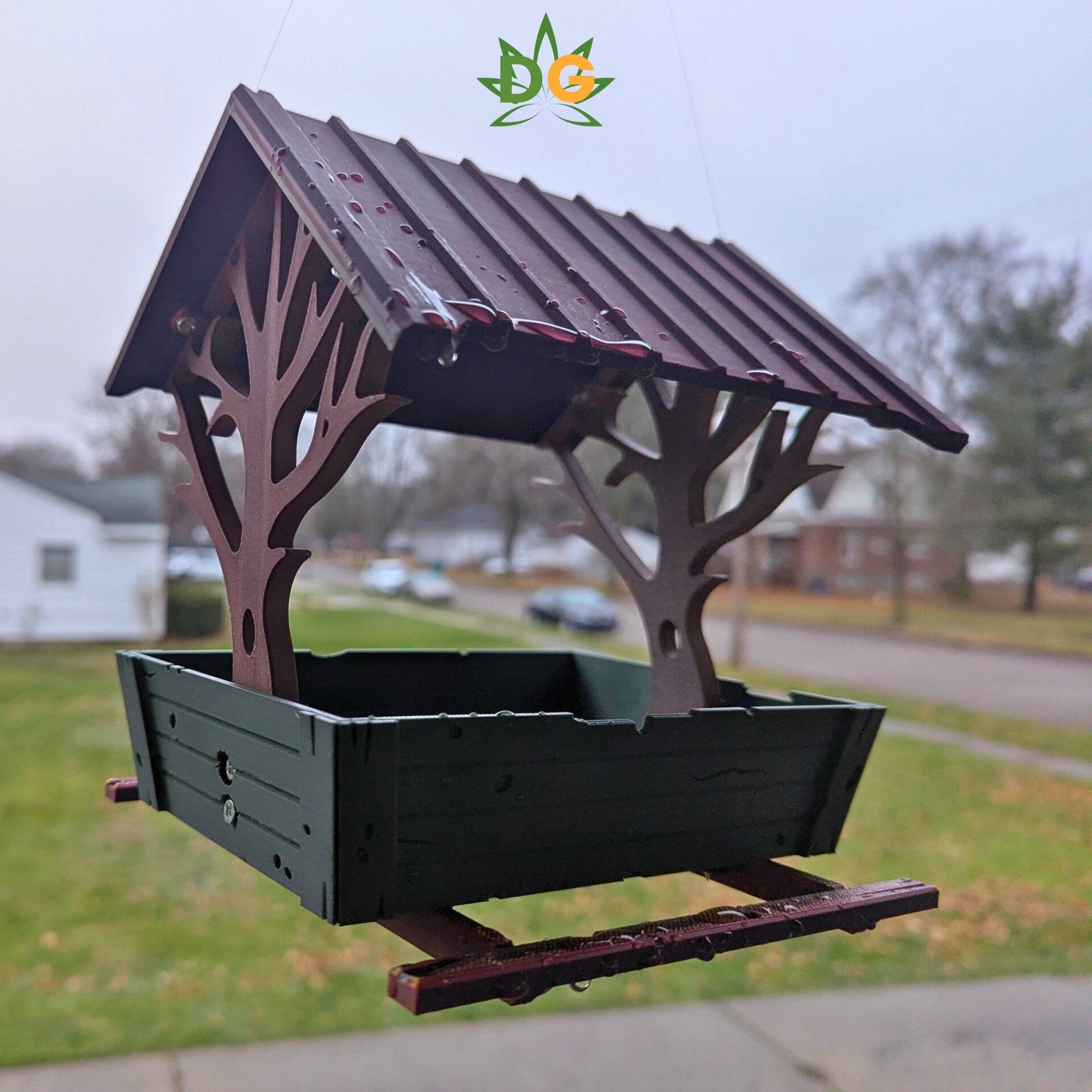 Countryside Bird Feeder with Color Changing Roof | Decorative Outdoor Wildlife Accessory & Garden Decor