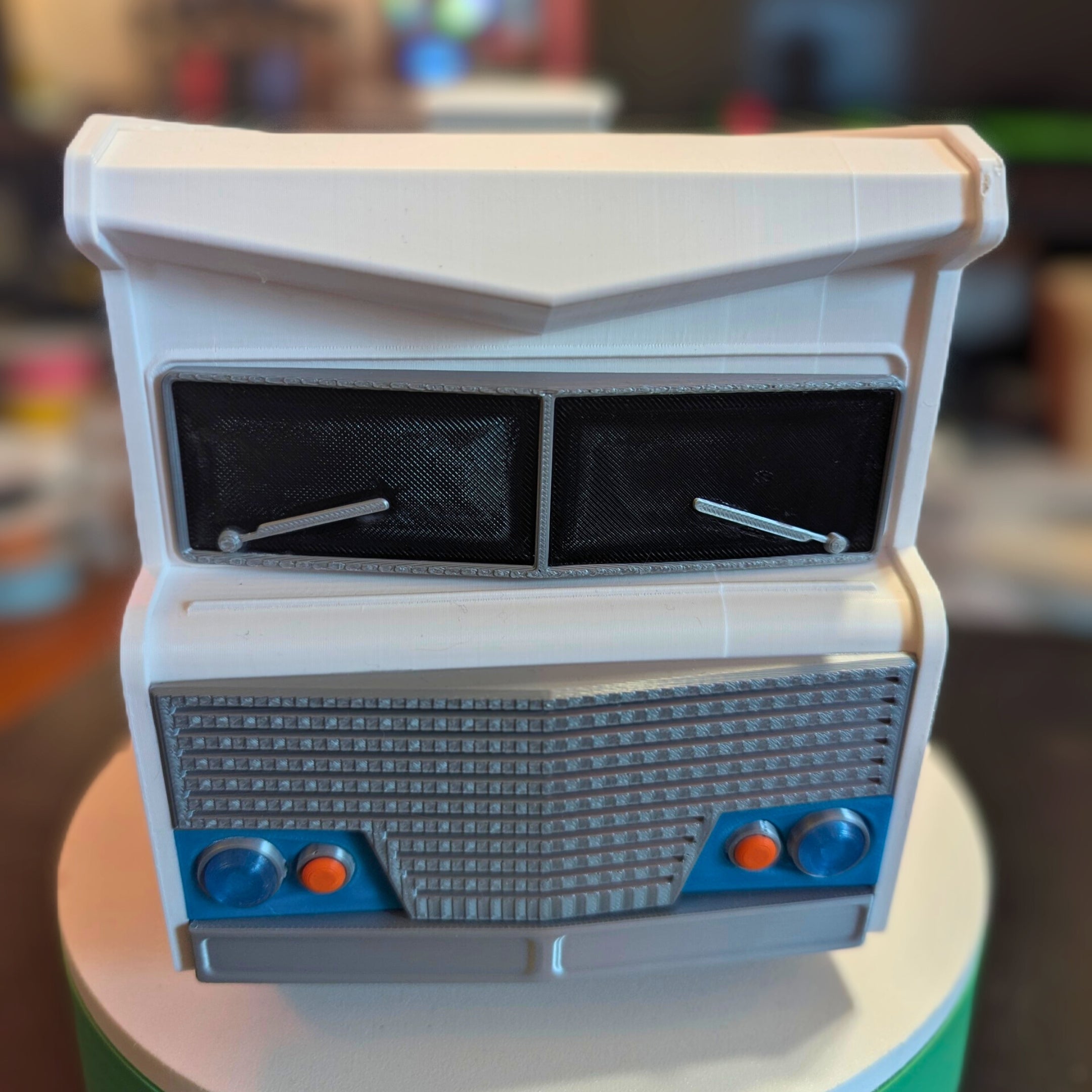 Roam Sweet Home: The Winnebago RV Birdhouse