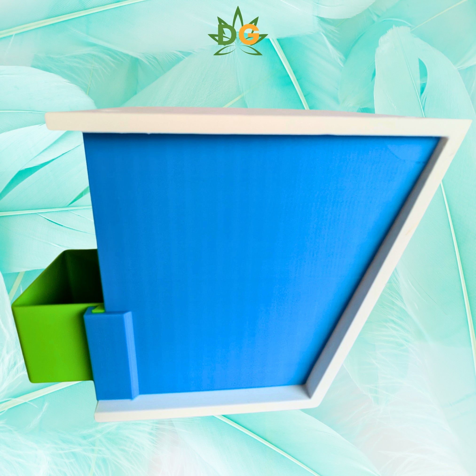 The Mid-Century Modern PETG Birdhouse - A Fusion of Style and Sanctuary