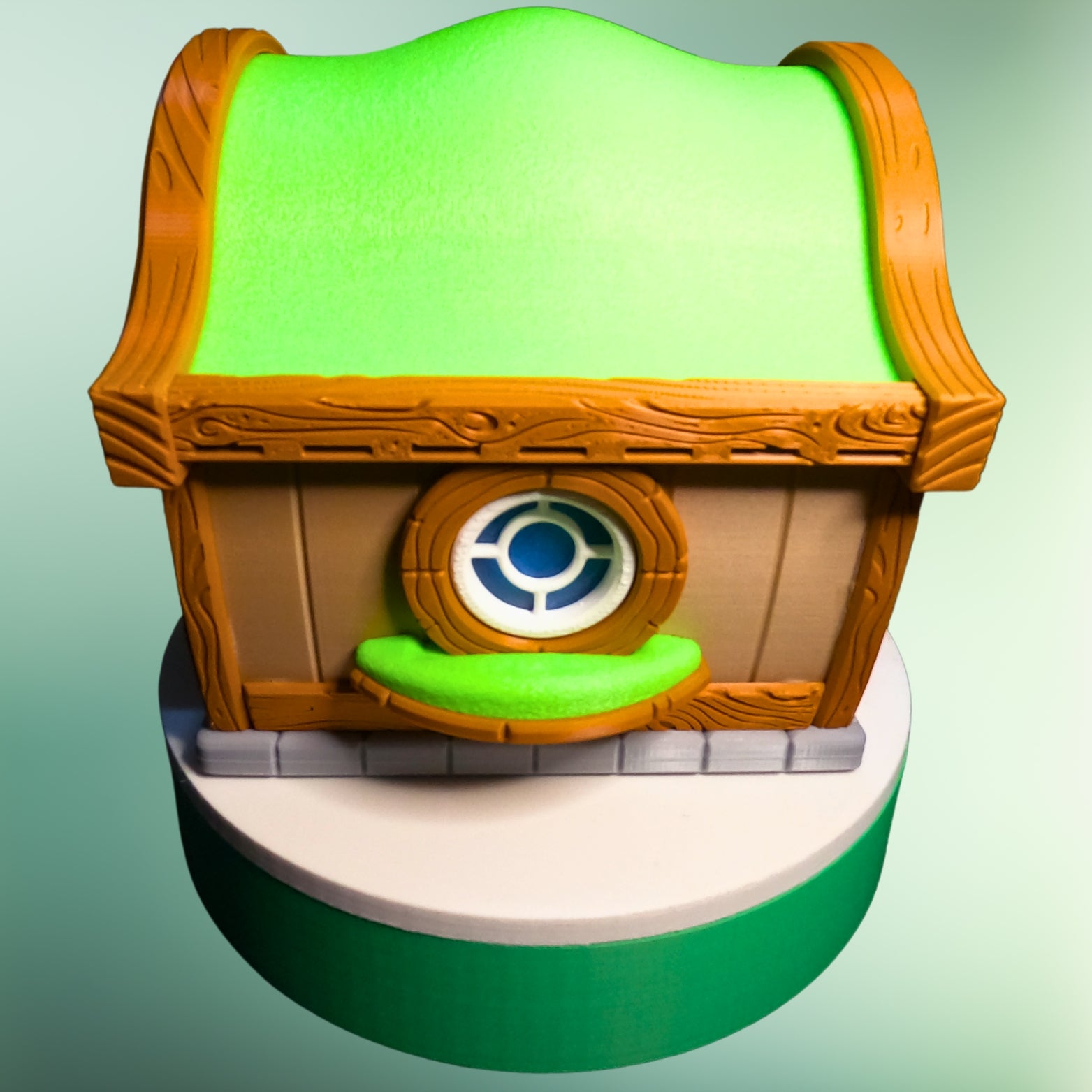 A Charming Hobbit Birdhouse Retreat for Your Feathered Friends - Observe Them Closely with Your Blink Camera!