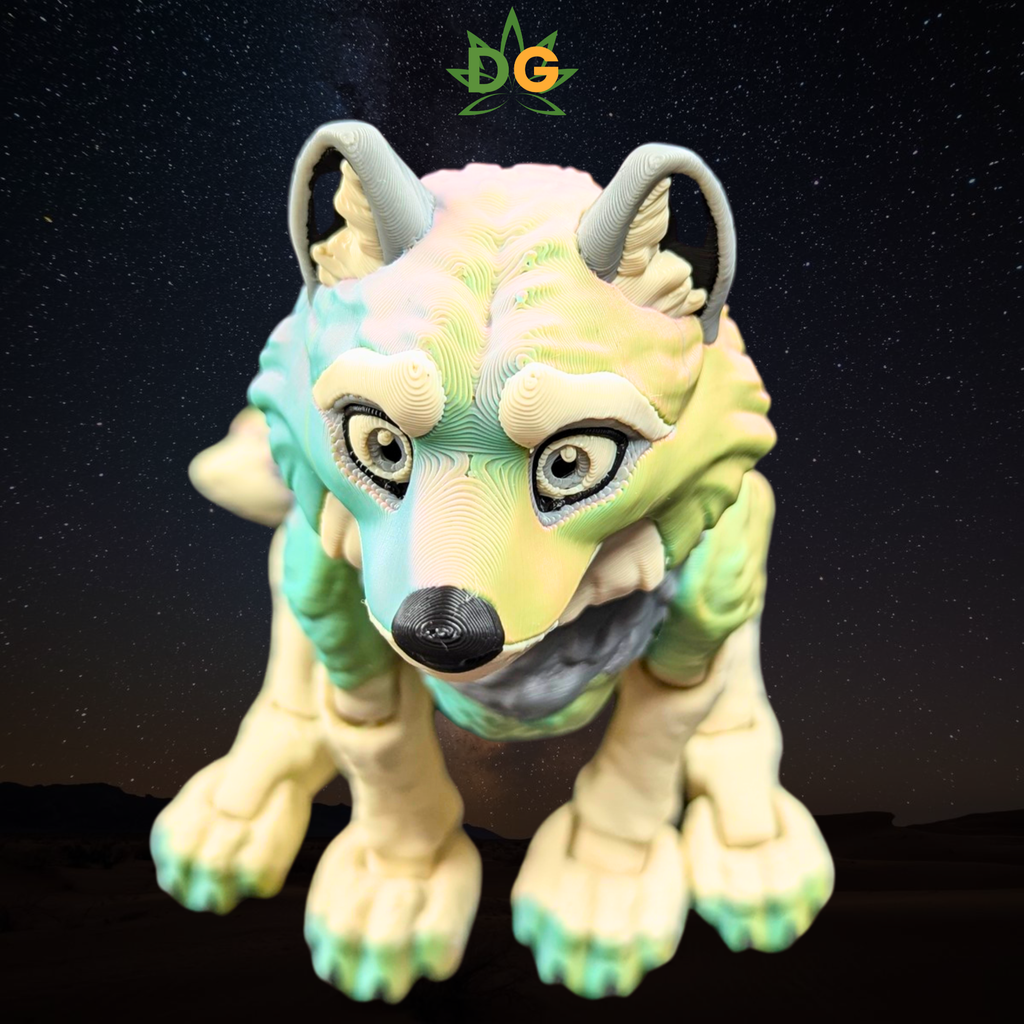 Color Shift Wolf Figurine - Articulated Animal Desk Pet 3D Printed