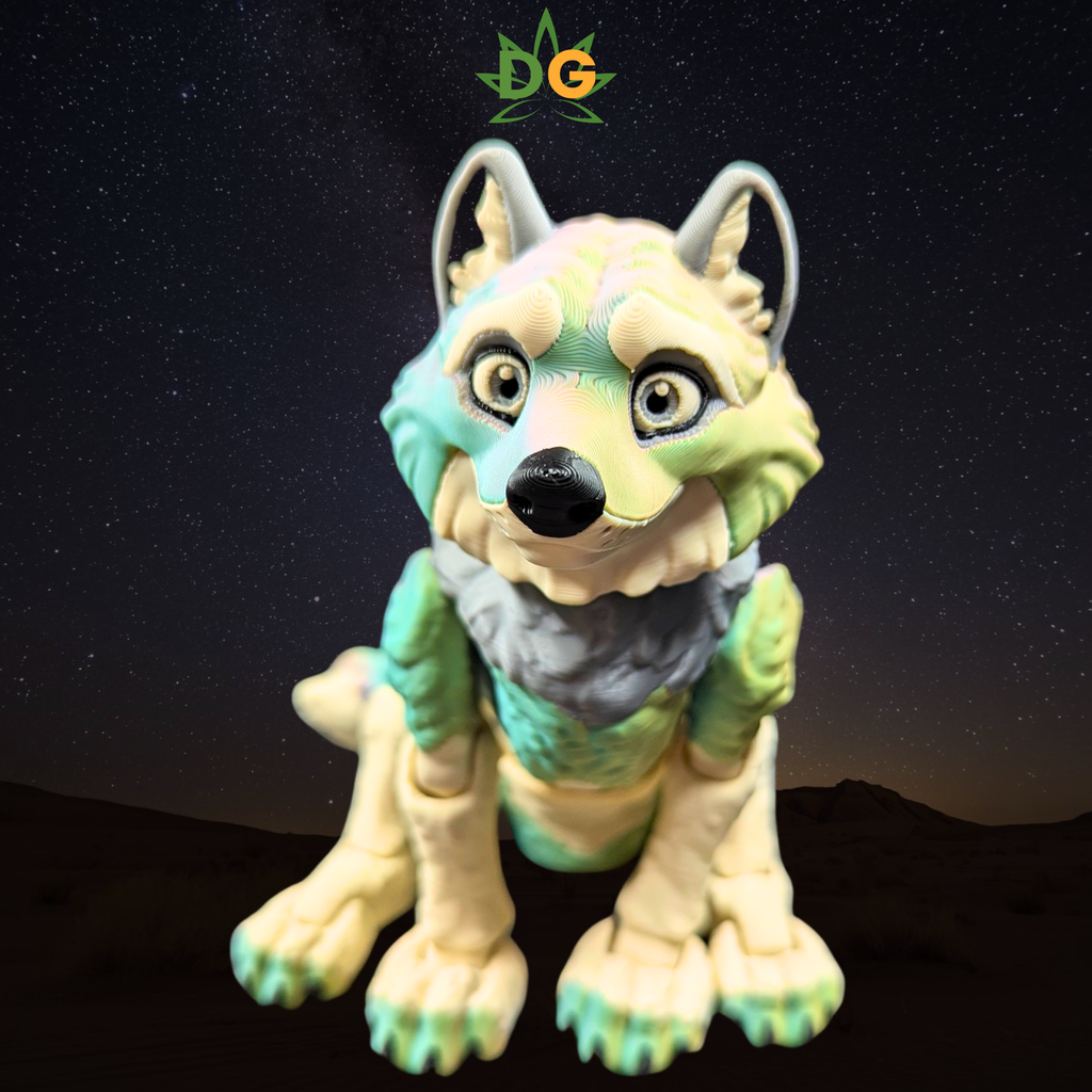 Color Shift Wolf Figurine - Articulated Animal Desk Pet 3D Printed