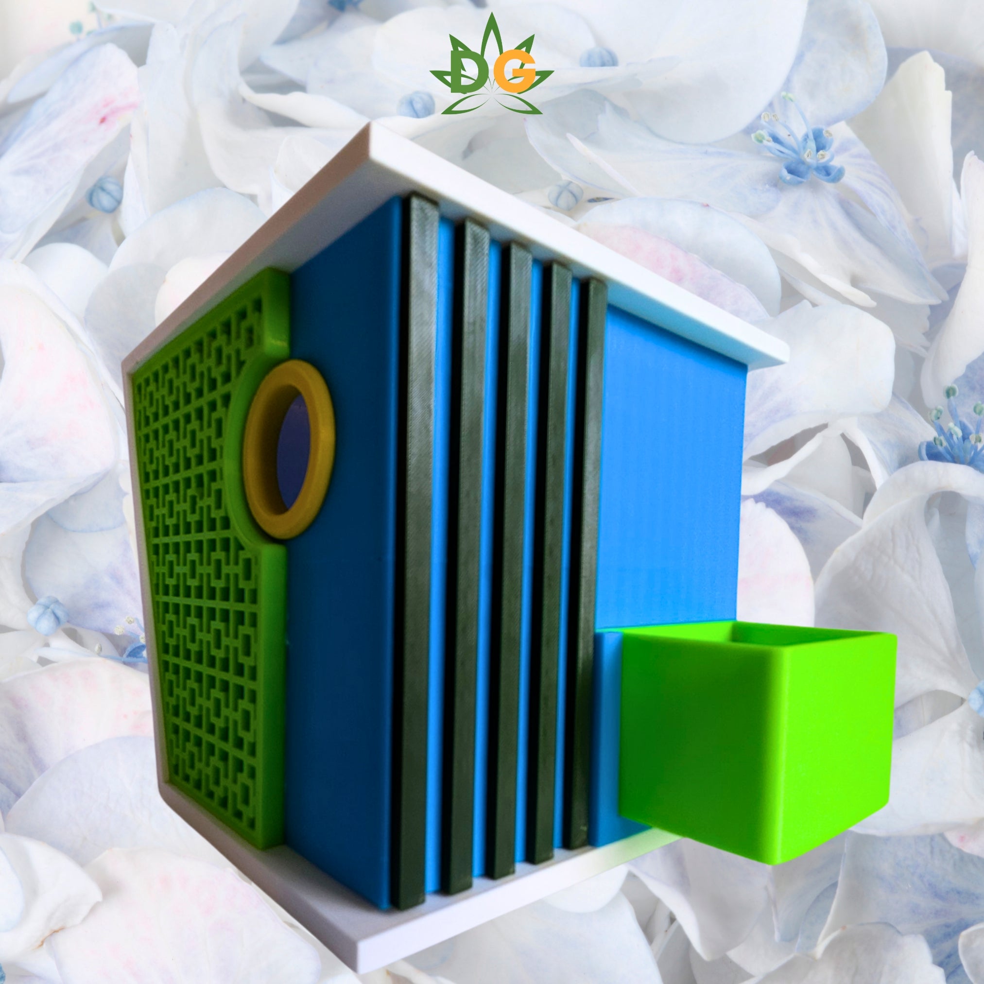 The Mid-Century Modern PETG Birdhouse - A Fusion of Style and Sanctuary