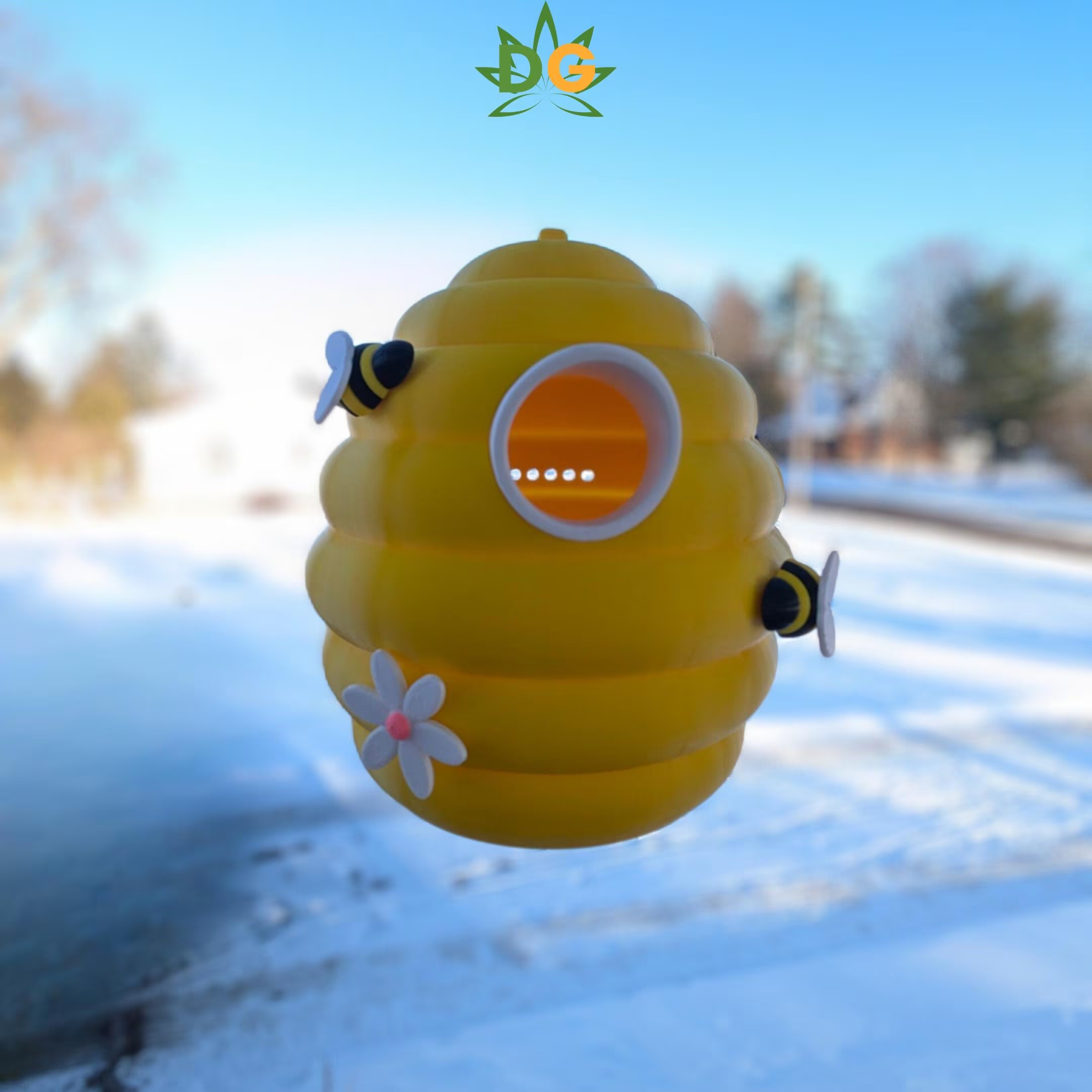 Elegant Beehive Bird House: Bright and beautiful decor & Bird Home